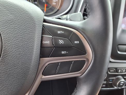 Certified 2021 Jeep Cherokee Latitude Plus FWD image 14