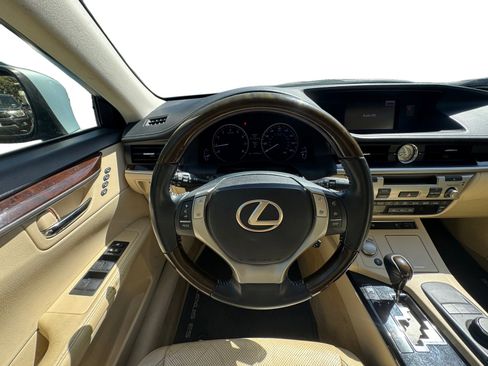 Used 2013 Lexus ES 350 FWD image 14