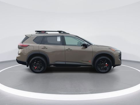 Used 2026 Nissan Rogue SV w/ Rock Creek Premium Package AWD/4WD image 9
