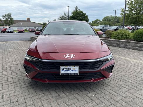 Used 2024 Hyundai Elantra SEL FWD image 8