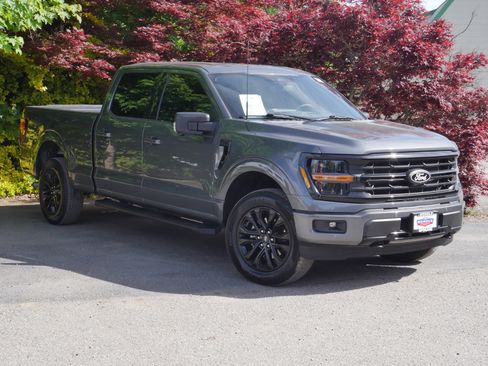 Certified 2025 Ford F150 XLT w/ Equipment Group 302A MID AWD/4WD image 34