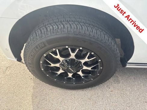 Used 2024 Ford Expedition Max Platinum AWD/4WD image 17