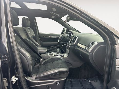 Used 2014 Jeep Grand Cherokee SRT8 w/ Luxury Group II image 10