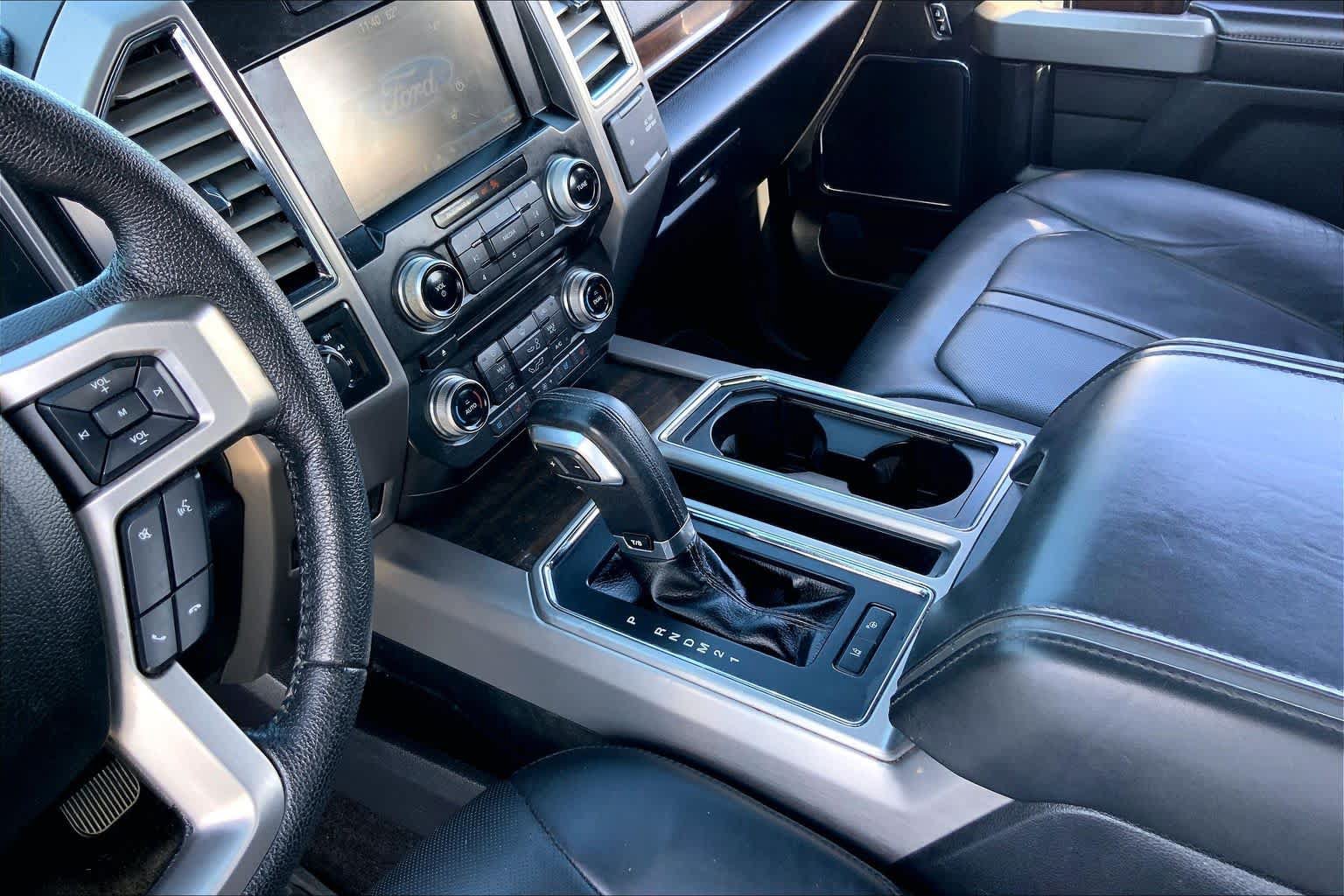 Used 2015 Ford F150 Platinum w/ Equipment Group 701A Luxury AWD/4WD image 16