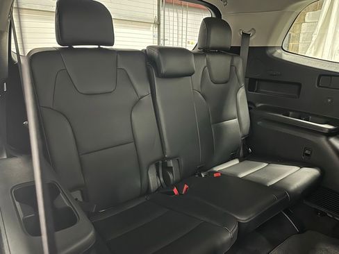 Used 2025 Kia Telluride S image 54