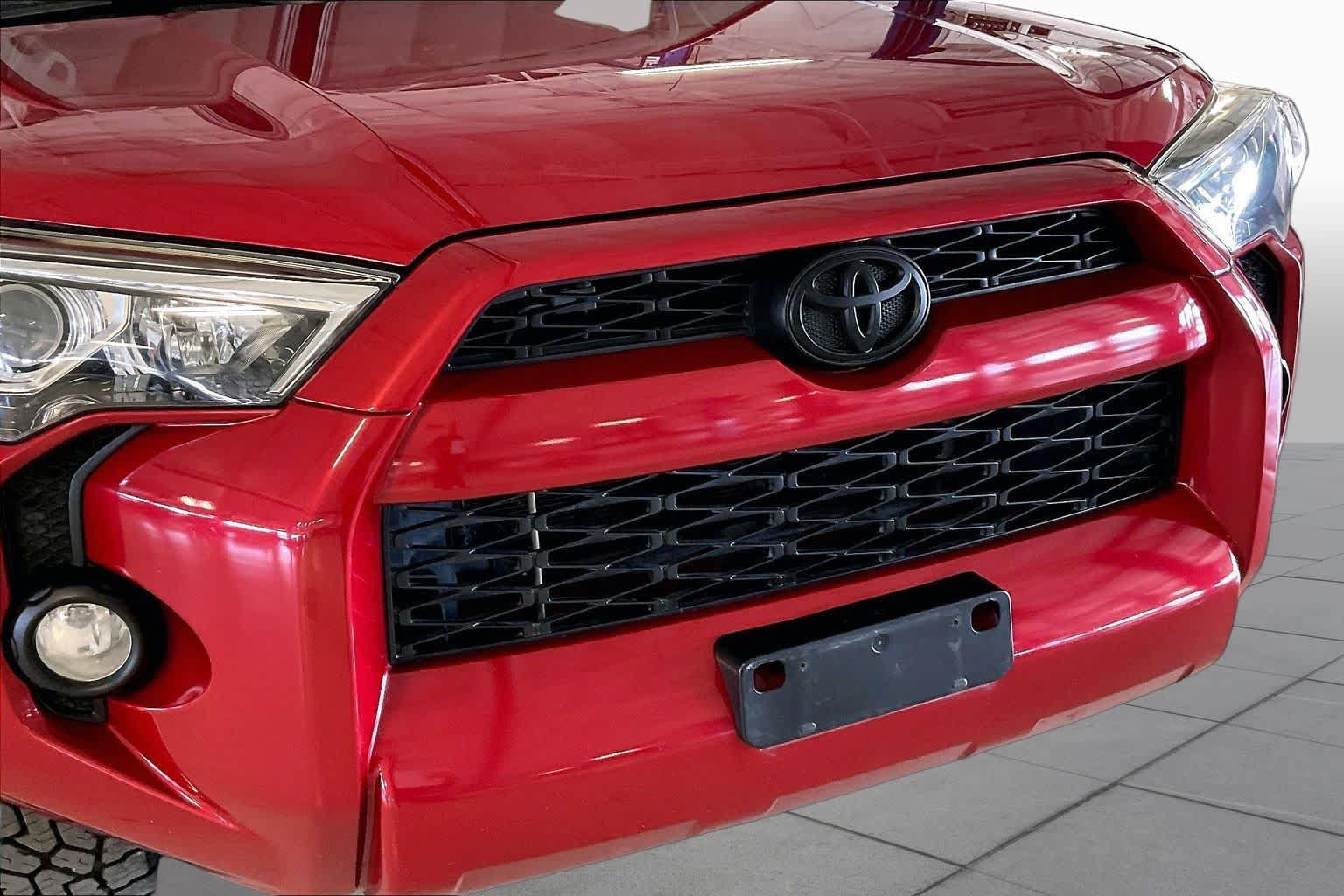 Used 2017 Toyota 4Runner SR5 Premium RWD image 29