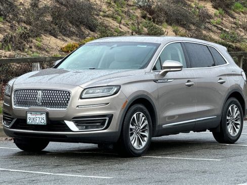 Used 2019 Lincoln Nautilus Select image 8