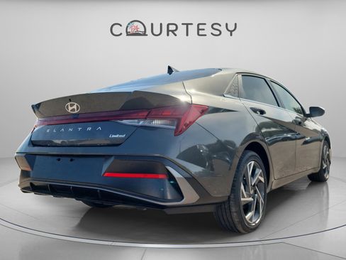 New 2026 Hyundai Elantra Limited image 3