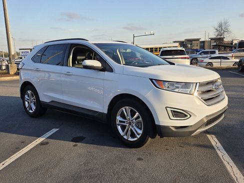 Used 2017 Ford Edge SEL w/ Equipment Group 201A image 4