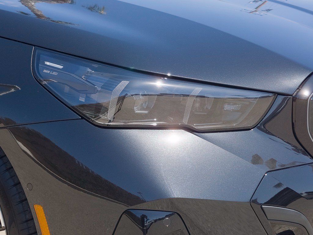 New 2027 BMW 550e xDrive w/ Premium Package AWD/4WD image 8