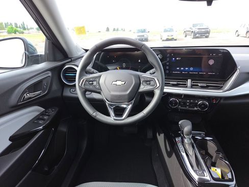 New 2026 Chevrolet Trax LT w/ LT Convenience Package FWD image 12