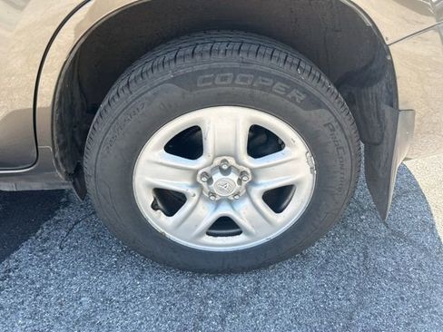 Used 2012 Toyota RAV4 4WD w/ Value Pkg image 11