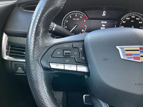 Used 2022 Cadillac XT4 Sport w/ Comfort Package AWD/4WD image 20