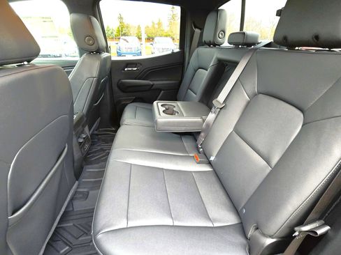 New 2026 GMC Canyon Elevation w/ Convenience Package image 15