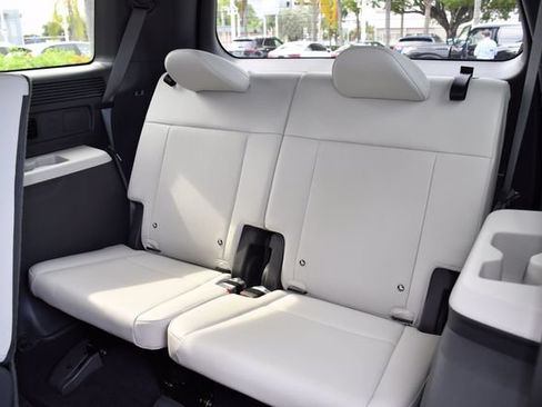 Used 2025 Hyundai Santa Fe SEL FWD image 25