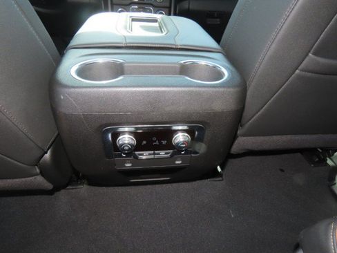 Used 2024 GMC Yukon AT4 w/ AT4 Premium Package AWD/4WD image 21