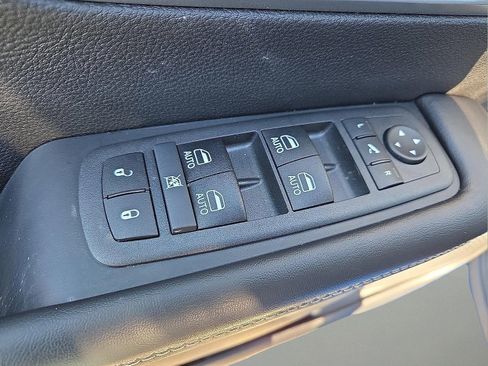 New 2026 Chrysler Pacifica Limited w/ S Appearance Package FWD image 16