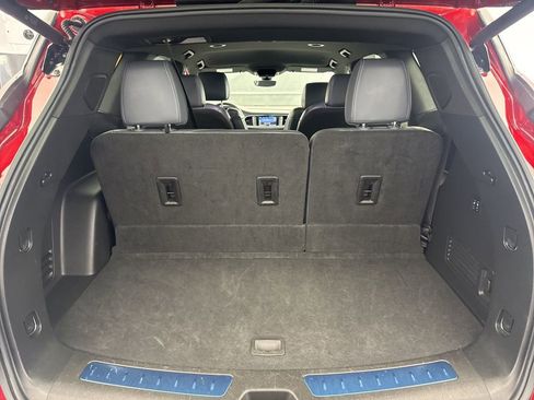 Used 2024 Buick Enclave Premium image 16