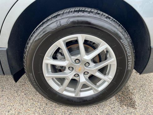 Used 2023 Chevrolet Equinox LT AWD/4WD image 16