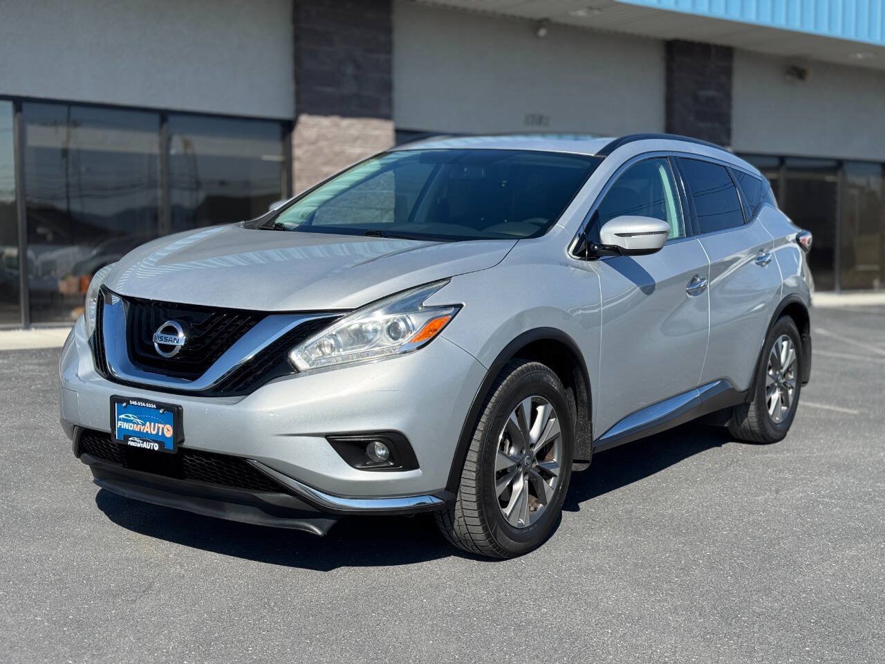 Used 2017 Nissan Murano SV w/ Premium Package AWD/4WD image 2