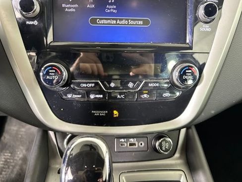 Used 2019 Nissan Murano SV w/ Premium Package image 23