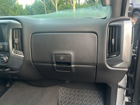 Used 2019 Chevrolet Silverado 1500 LT image 26