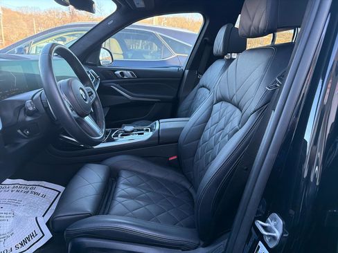 Used 2025 BMW X7 xDrive40i w/ M Sport Package image 19