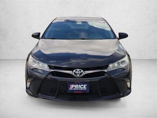 Used 2017 Toyota Camry SE video 2