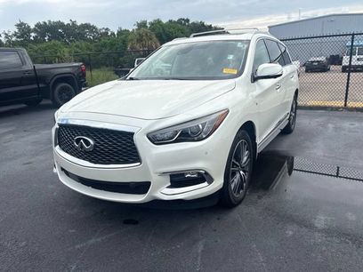 Used 2017 INFINITI QX60 FWD w/ Deluxe Technology Package