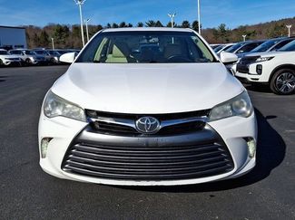 Used 2015 Toyota Camry XLE w/ Moonroof Package video 2