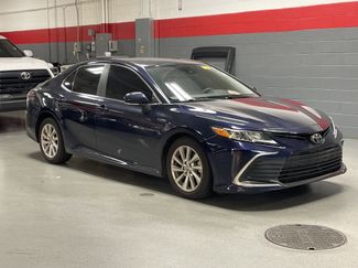 Used 2021 Toyota Camry LE video 2
