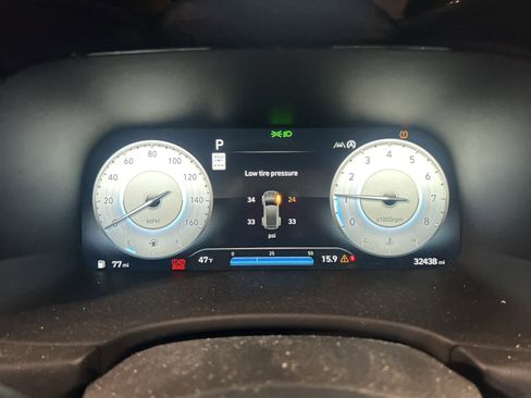 Used 2023 Hyundai Palisade Calligraphy image 30