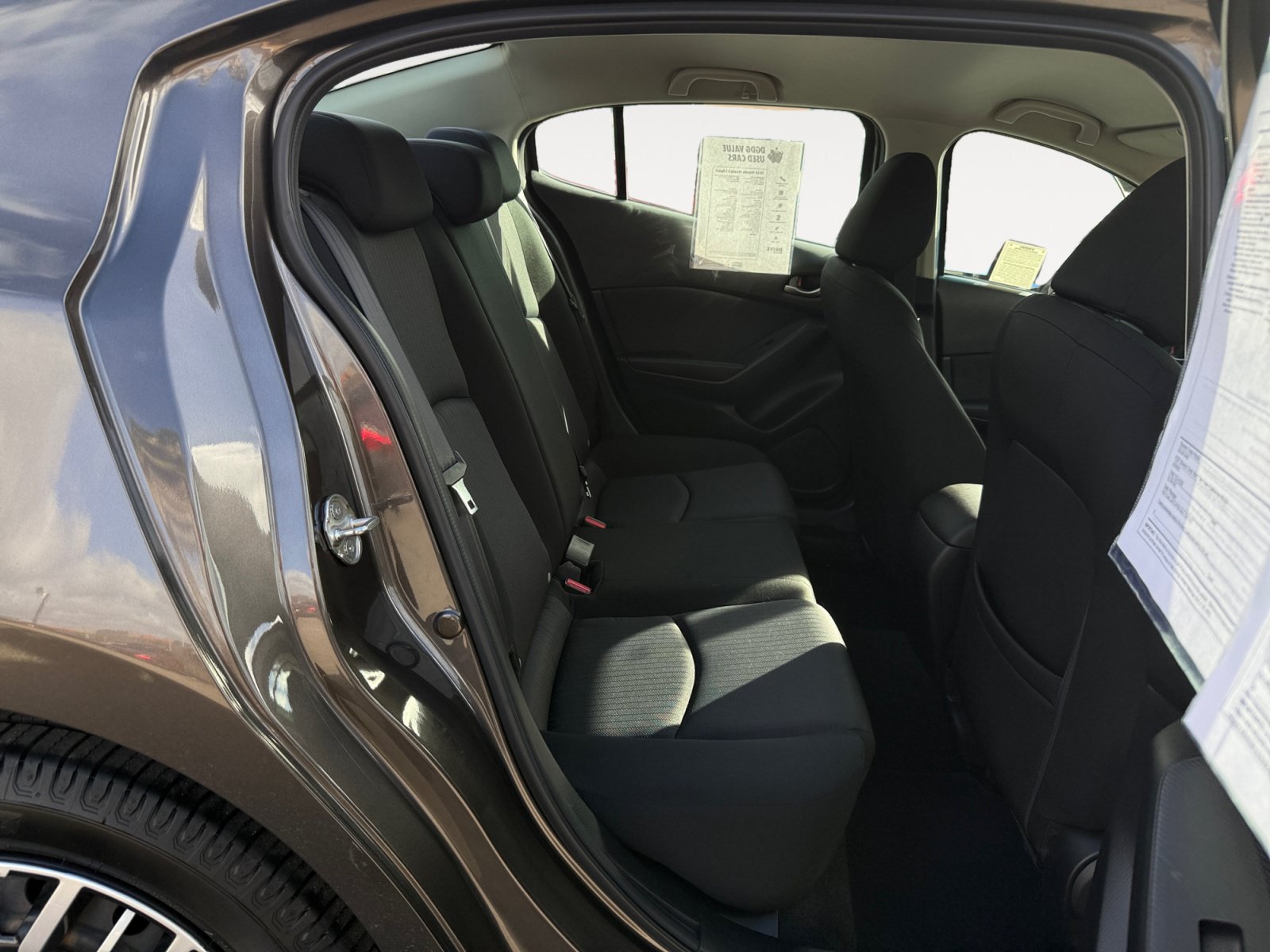 Used 2016 MAZDA MAZDA3 i Sport FWD image 18