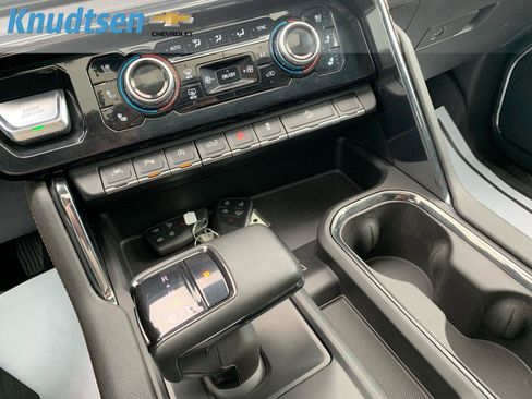 Used 2024 GMC Sierra 1500 AT4 w/ AT4 Preferred Package image 24