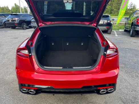 Used 2018 Kia Stinger GT2 RWD image 12