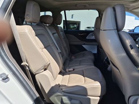 Used 2020 Lincoln Aviator Reserve w/ Equipment Group 202A AWD/4WD image 15
