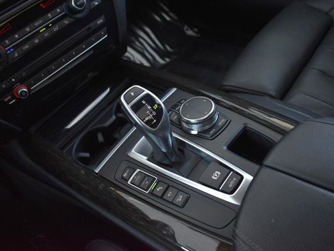 Used 2018 BMW X5 xDrive50i w/ M Sport Package image 23