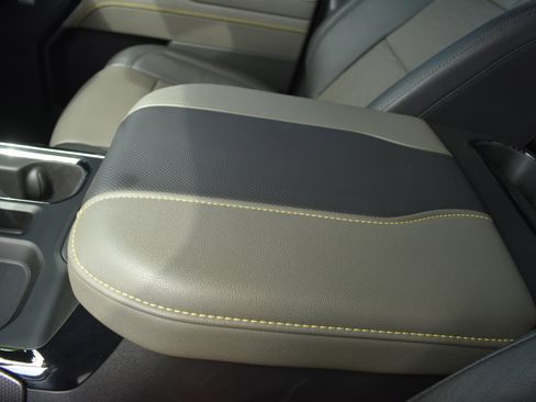 Used 2023 Chevrolet Silverado 1500 ZR2 image 28