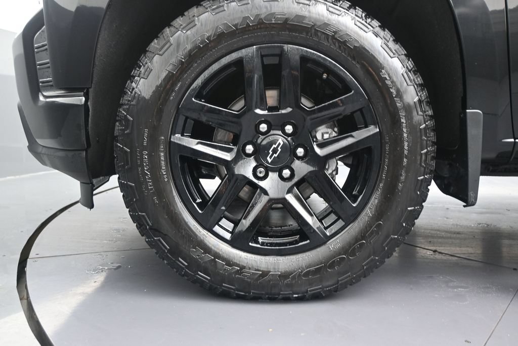 Used 2022 Chevrolet Silverado 1500 Custom w/ Rally Edition RWD image 10