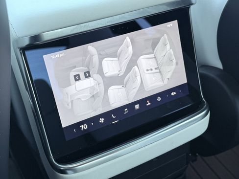 Used 2022 Tesla Model X image 52