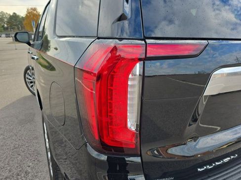 Used 2021 GMC Yukon Denali w/ Denali Premium Package image 36
