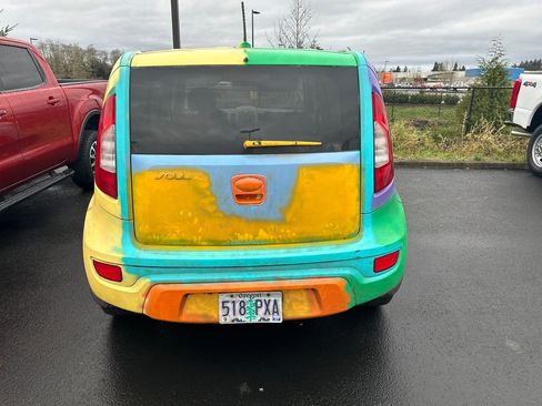 Used 2013 Kia Soul + image 3