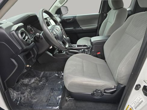 Used 2016 Toyota Tacoma SR RWD image 22