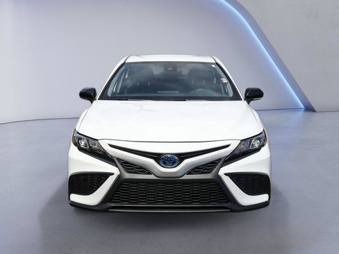 Used 2022 Toyota Camry SE w/ Convenience Package FWD image 10