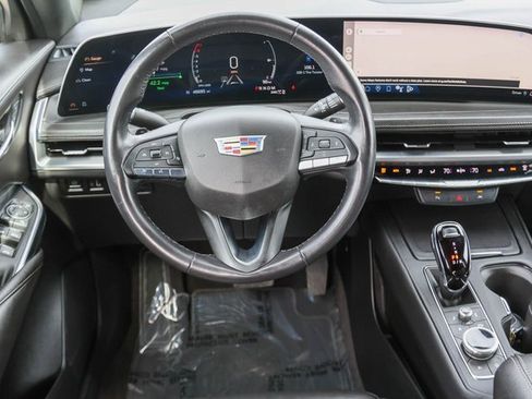 Used 2024 Cadillac XT4 Premium Luxury image 20