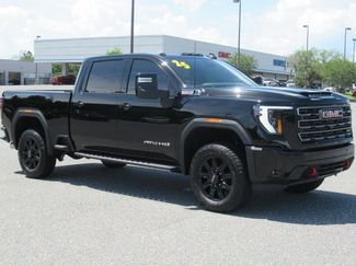 Used 2025 GMC Sierra 2500 AT4 w/ AT4 Premium Plus Package AWD/4WD video 1