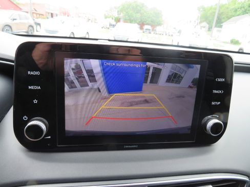 Used 2022 Hyundai Santa Fe SEL AWD/4WD image 5