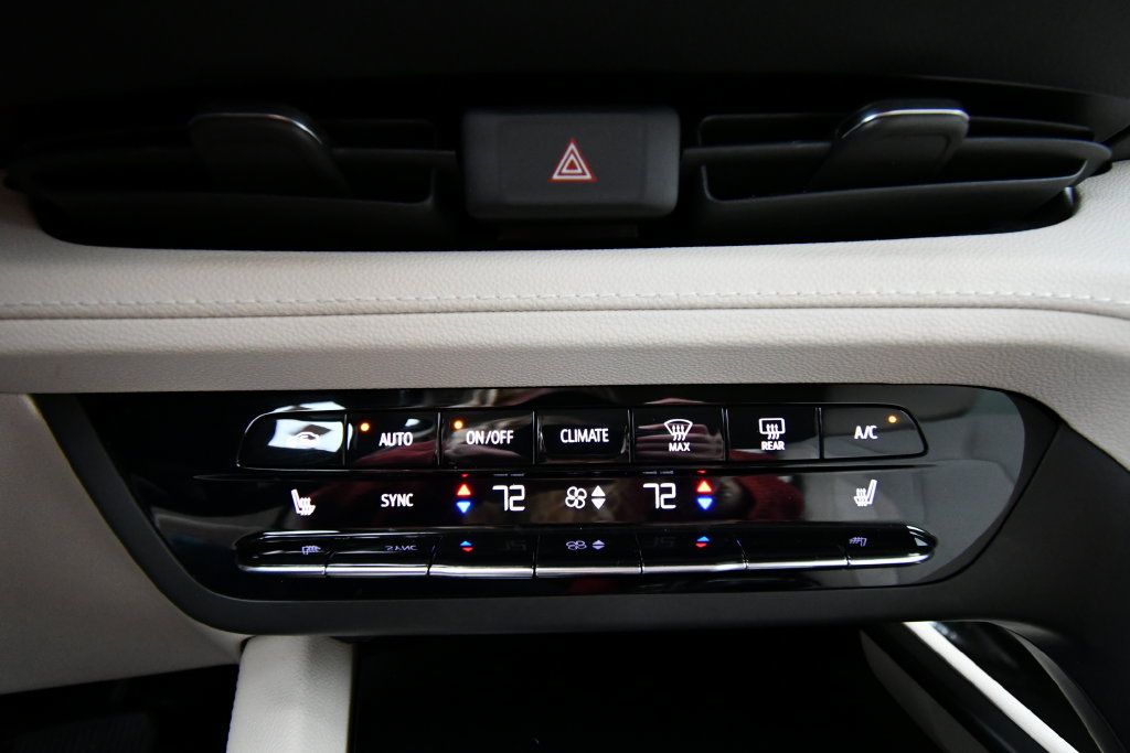 Used 2023 Buick Envision Preferred AWD/4WD image 28