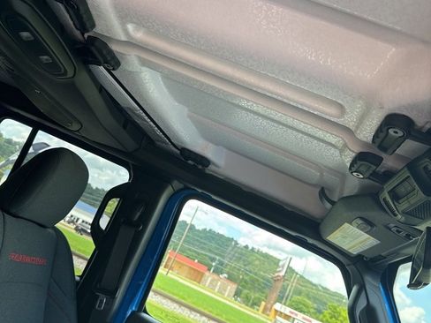 New 2025 Jeep Wrangler Unlimited Rubicon image 33