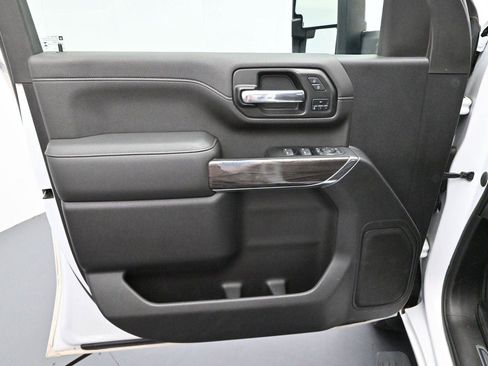 Used 2022 Chevrolet Silverado 3500 LTZ w/ LTZ Convenience Package AWD/4WD image 10